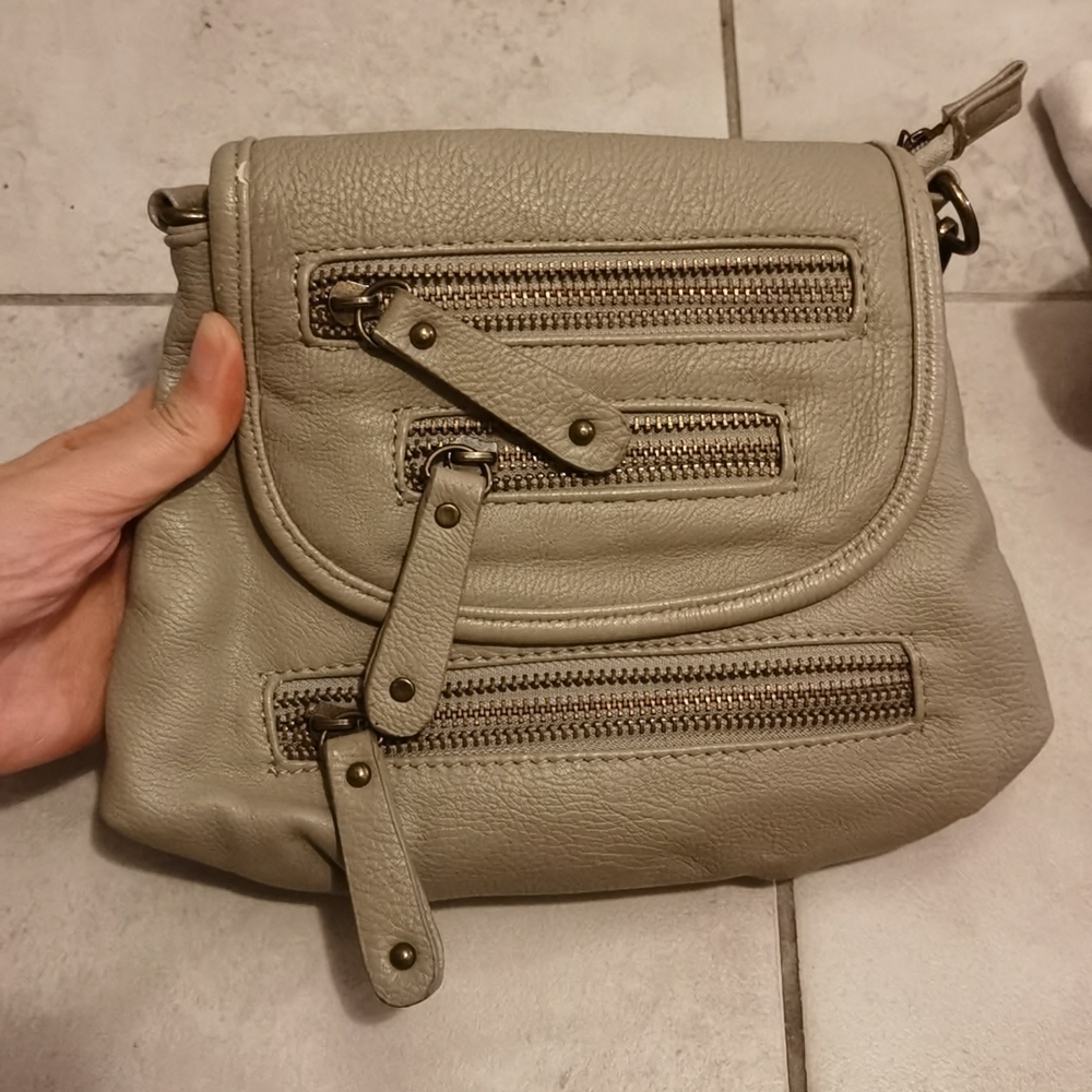 deena&ozzy taupe grey crossbody bag purse